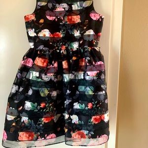 Girls dress